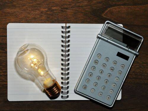 Czy wiesz, co możesz zrobić, aby zmniejszyć swoje rachunki za prąd?‍